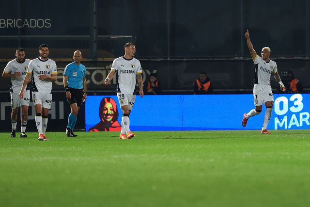 Golos de Óscar Aranda e Sorriso vão deixando o Famalicão às portas do triunfo na receção ao Moreirense