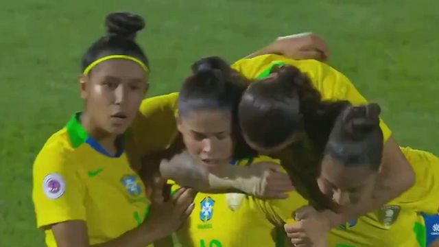 Mas que golaço, Clarinha! Jogadora do Benfica brilha pela seleção