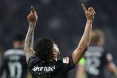 Pavlidis ou Suárez, quem vai ser o melhor marcador da Liga?