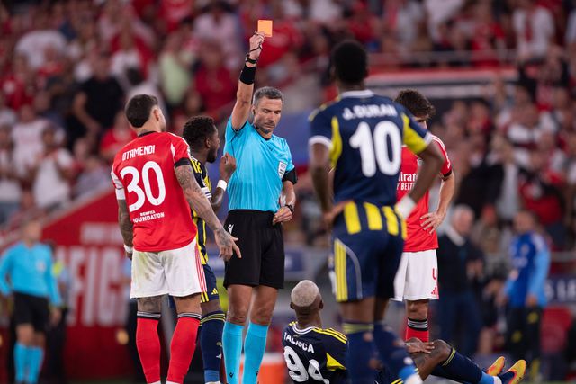 Slavko Vincic apitou o último jogo de Mourinho no Fenerbahçe... na Luz com o Benfica