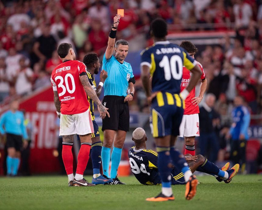 Slavko Vincic apitou o último jogo de Mourinho no Fenerbahçe... na Luz com o Benfica