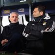 José Mourinho ao lado de João Tralhão, seu adjunto, em Turim