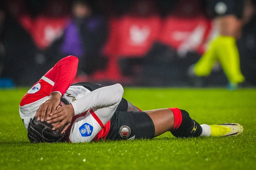 St. Juste foi substituído por precaução no último jogo do Feyenoord