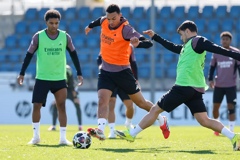 Jogadores do Real Madrid no treino - Foto: Real Madrid