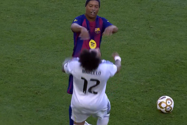 Momento entre Ronaldinho e Marcelo proporcionou gargalhadas em Los Angeles