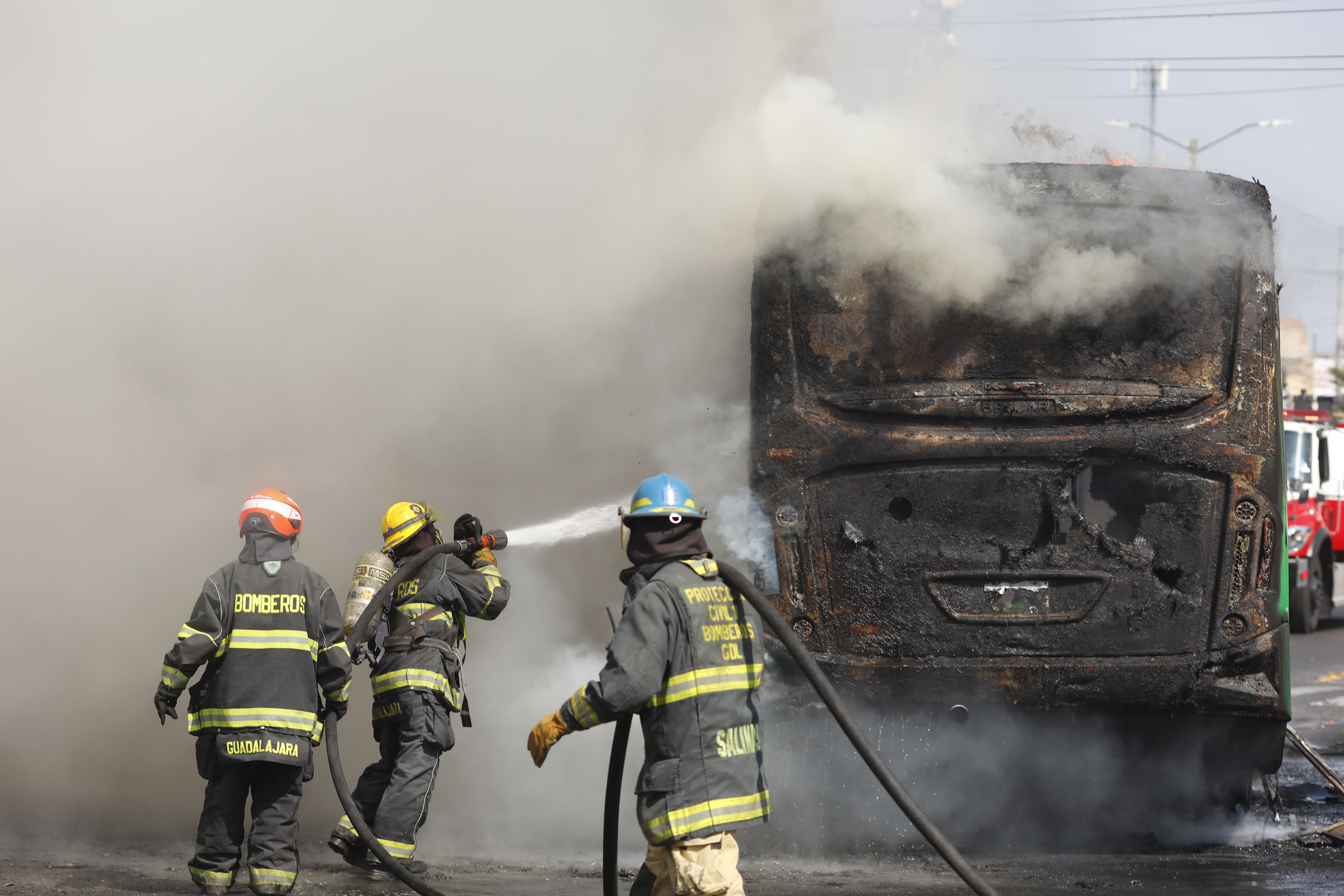 Violência e destruição por todo o México após morte de El Mencho, líder do Cartel de Jalisco - Foto: EPA