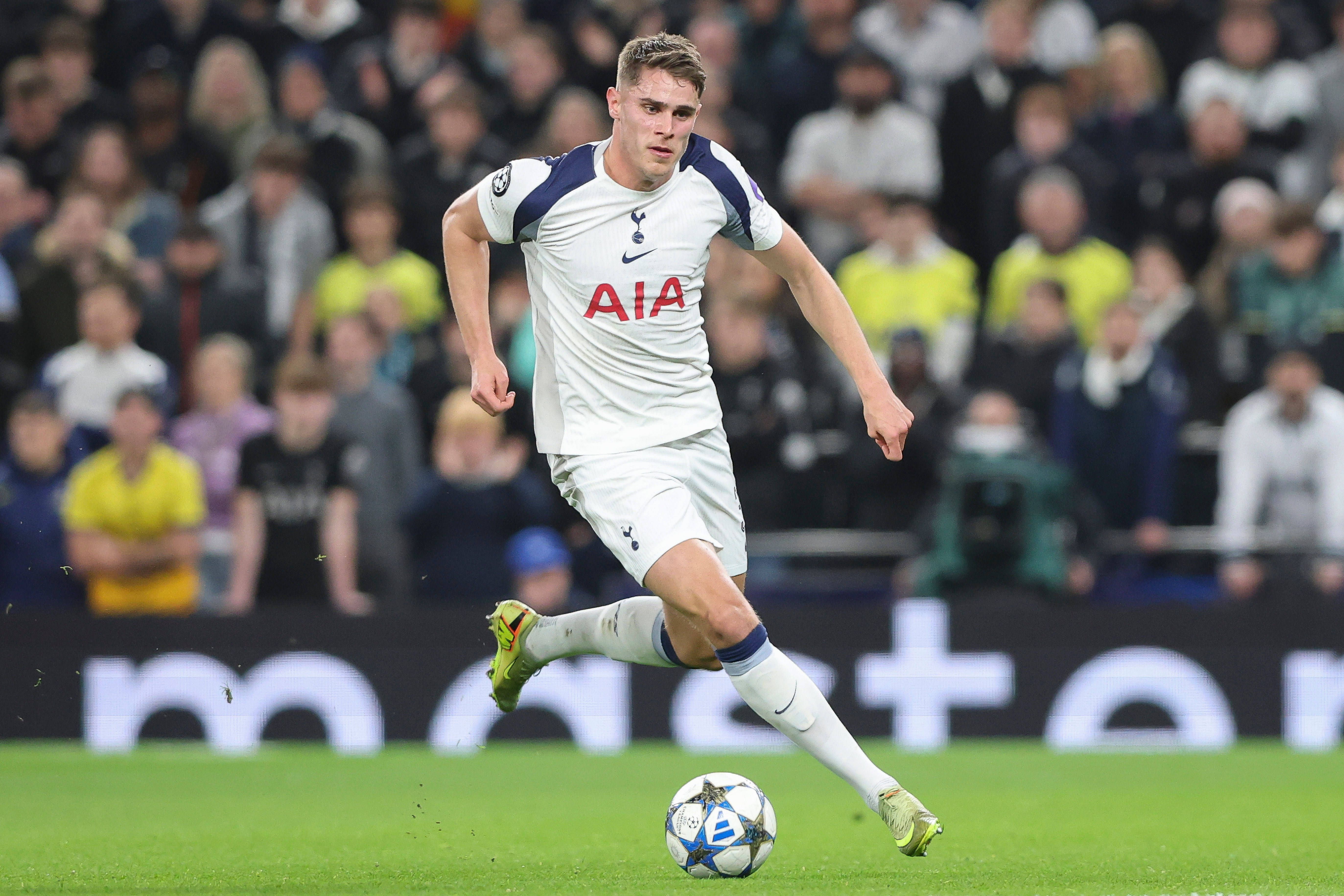 Micky van de Ven (Tottenham) - 35,11 km/h