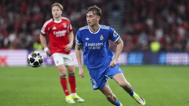 Dean Huijsen foi titular pelo Real Madrid na vitória ao Benfica na Luz
