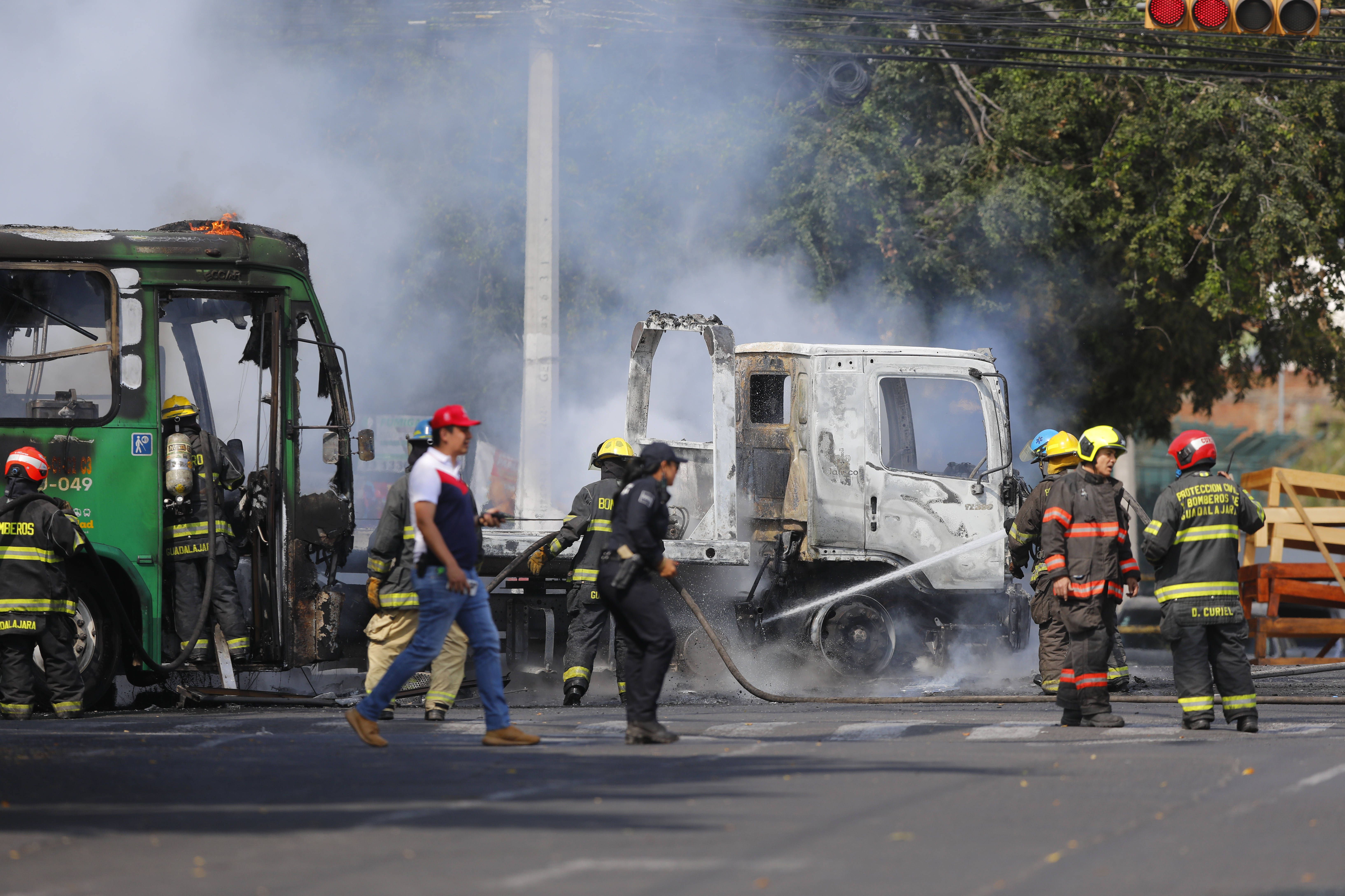 Violência e destruição por todo o México após morte de El Mencho, líder do Cartel de Jalisco - Foto: EPA