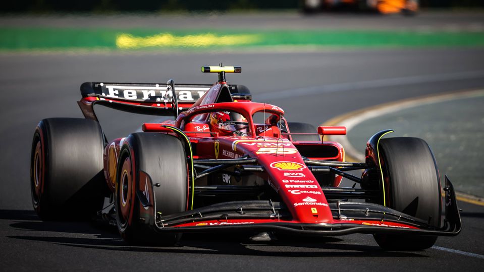 Ferrari 'impressionada' com quase 'pole' de Carlos Sainz após apendicite