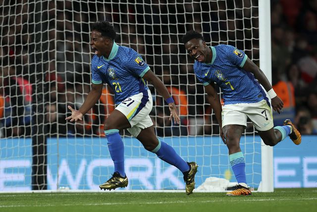 Endrick deixa Wembley a seus pés!