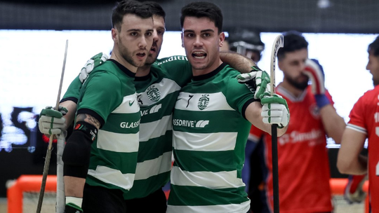 Sporting 'vinga-se' da OIiveirense e entrega liderança ao FC Porto
