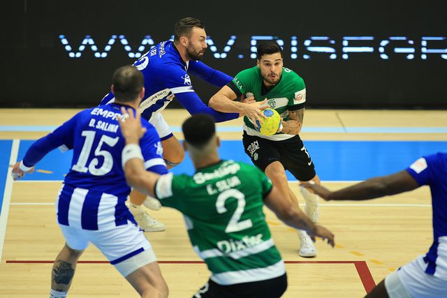 EM DIRETO: Sporting e FC Porto defrontam-se em jogo decisivo nas contas do título