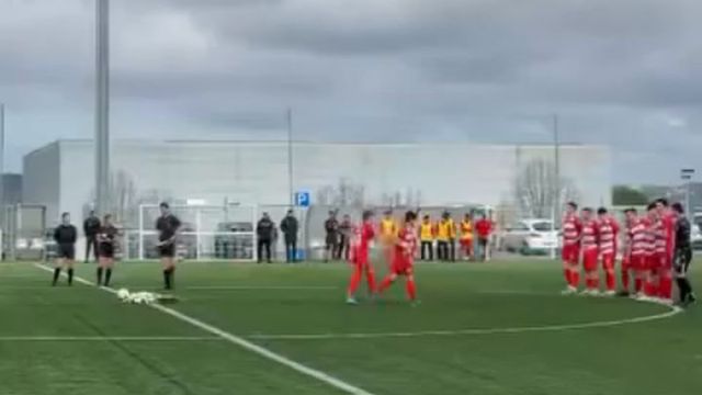 Sub-19 do São João de Ver prestam homenagem a jovem da Oliveirense que morreu em acidente