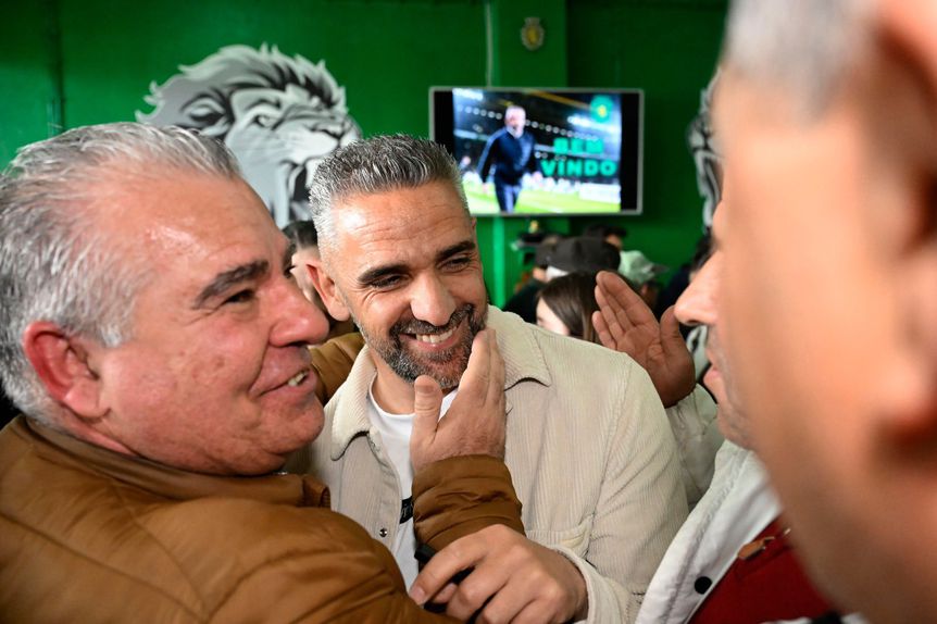 Rui Borges foi recebido com muito carinho por centenas de adeptos no Núcleo Sporting Mirandela