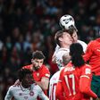 Ronaldo saltou bem alto... mas foi um autogolo que adiantou Portugal (vídeo)