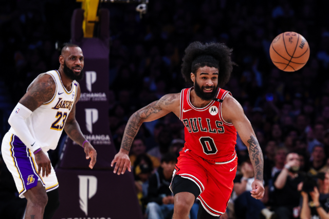 Lance do jogo entre Bulls e Lakers