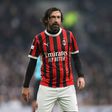 Os anos passam, a classe continua lá: que golaço de Andrea Pirlo!