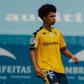 Pai jogou no Bernabéu e Camp Nou, filho salta etapas no Estoril