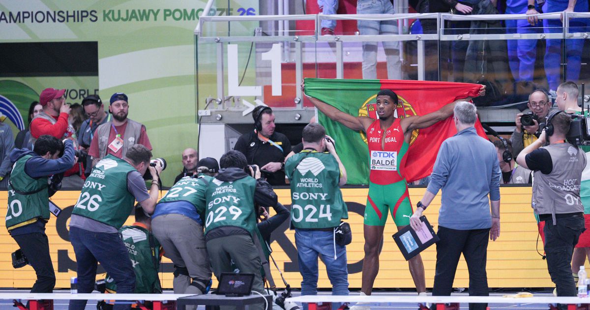 FPF cede autocarro da Seleção a medalhados no mundial de atletismo