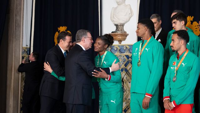 Presidente da República condecorou atletas que brilharam nos Mundiais de atletismo em pista curta -Foto: Lusa