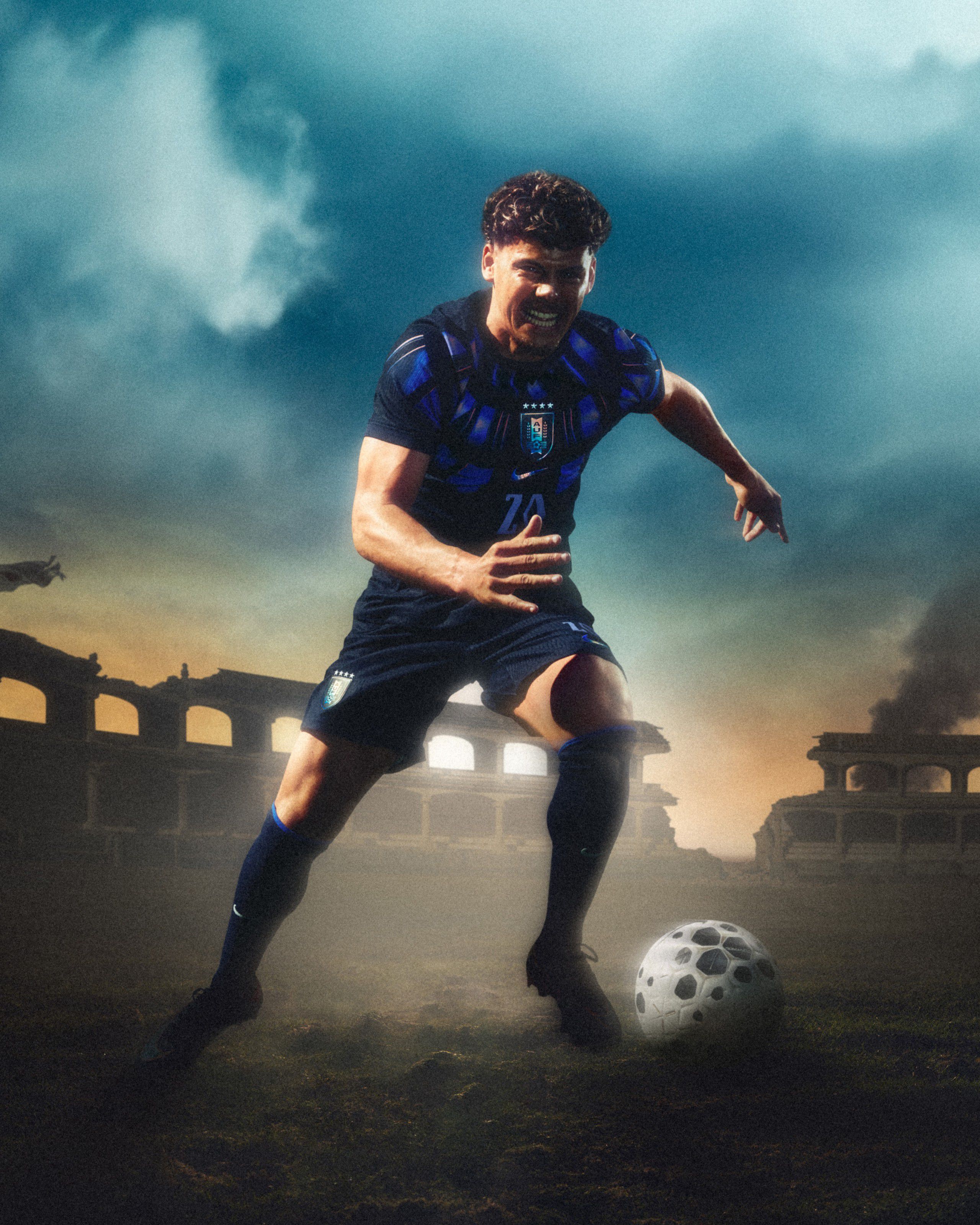 Maxi Araújo com o equipamento alternativo do Uruguai - Nikeernativo do Uruguai - Nike