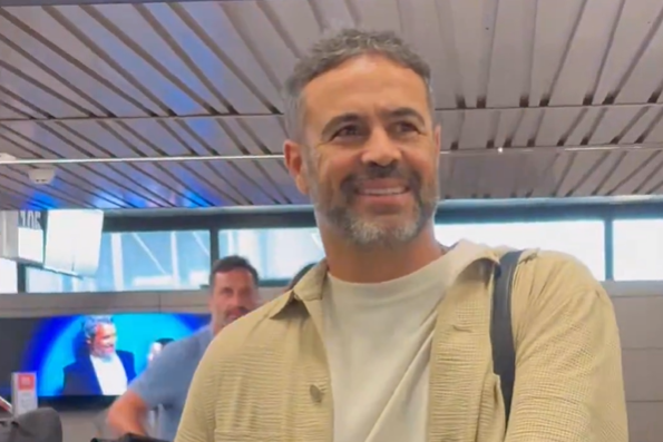 Artur Jorge no aeroporto - Foto: Cruzeiro
