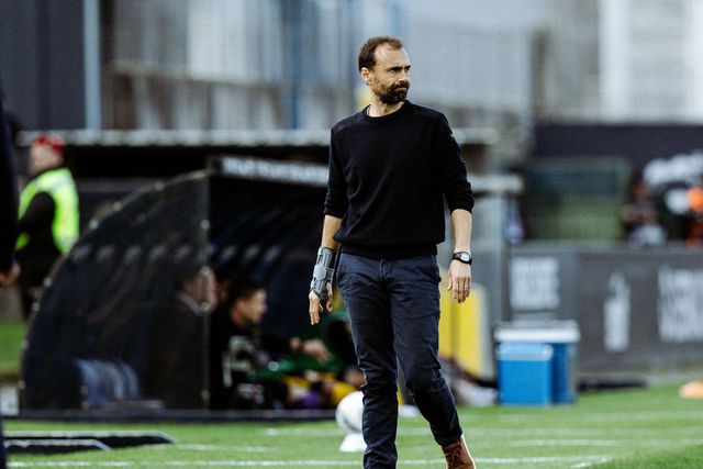 Excelente trabalho em Vila Nova está a gerar cobiça além-fronteiras, mas técnico deve continuar no Minho - Foto: Famalicão