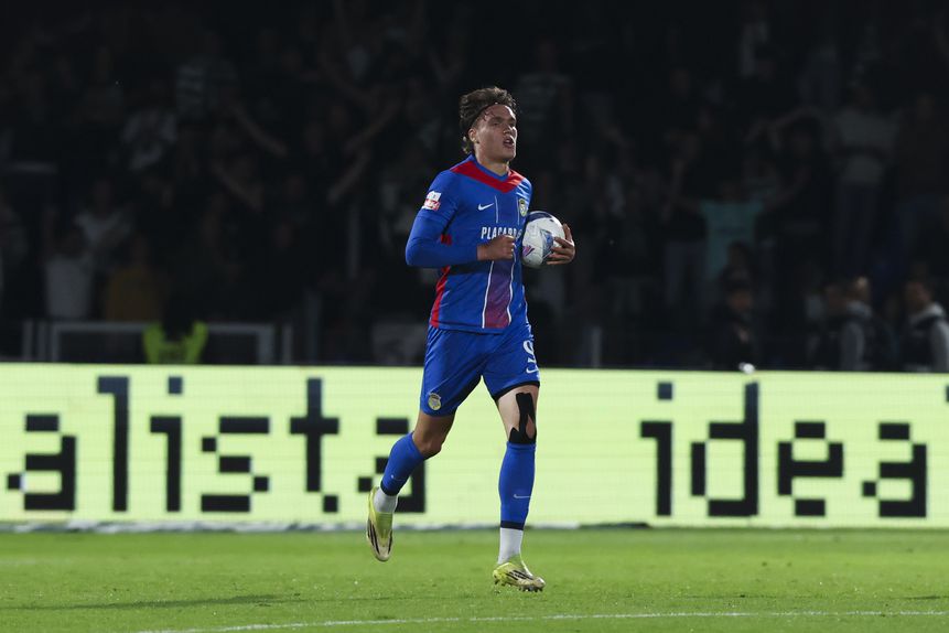 Marezi marcou o único golo do Alverca com o Sporting (Foto: EPA/José Sena Goulão)
