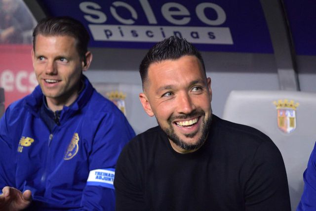 Francesco Farioli sorriu no início, mas também no final da partida, com a reviravolta frente ao SC Braga. Foto: ROGÉRIO FERREIRA/KAPTA+
