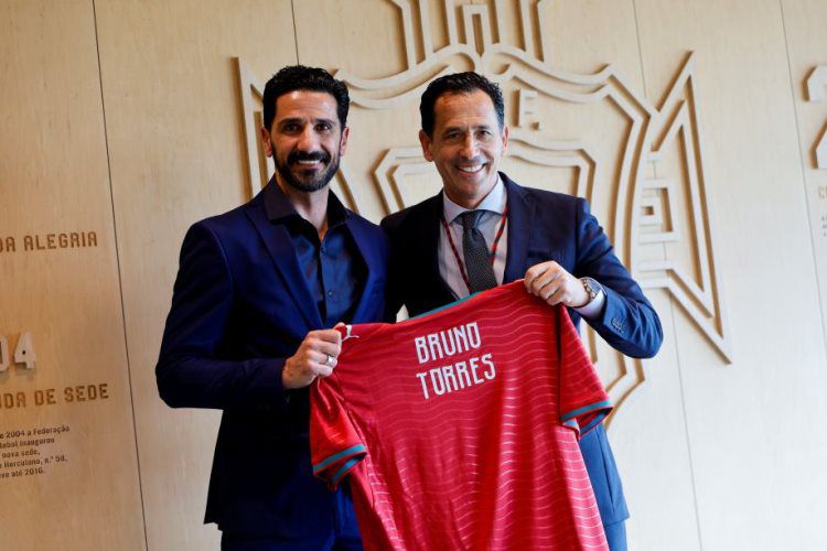 Bruno Torres, sucessor de Mário Narciso, ao lado de Pedro Proença, Presidente da FPF - Foto: FPF