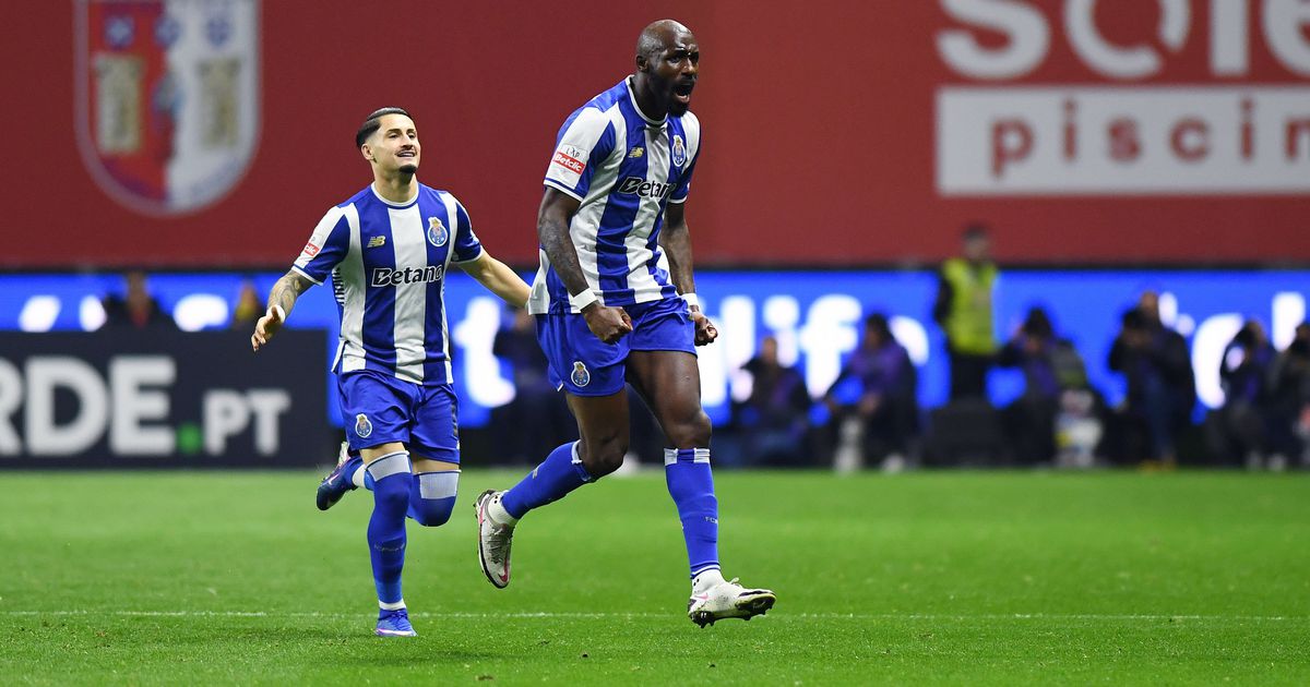 Saiba por que razão o FC Porto não consegue comprar o passe de Fofana