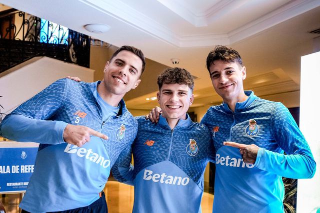 FC Porto é a equipa mais representada na lista da Polónia, com Bednarek, Pietuszewski e Kiwior - Foto: FC Porto