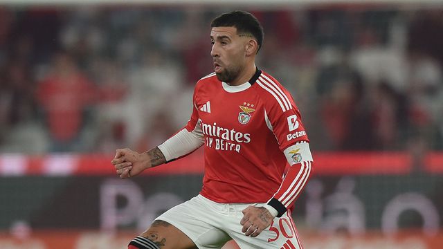 Nicolás Otamendi não foi utilizado nos dois últimos jogos do Benfica por estar a recuperar de traumatismo na perna direita — Foto: Miguel Nunes