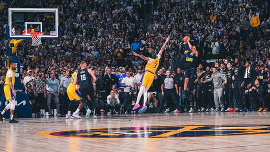NBA: Jokic brilha, Murray faz cesto decisivo e Nuggets ampliam vantagem sobre os Lakers
