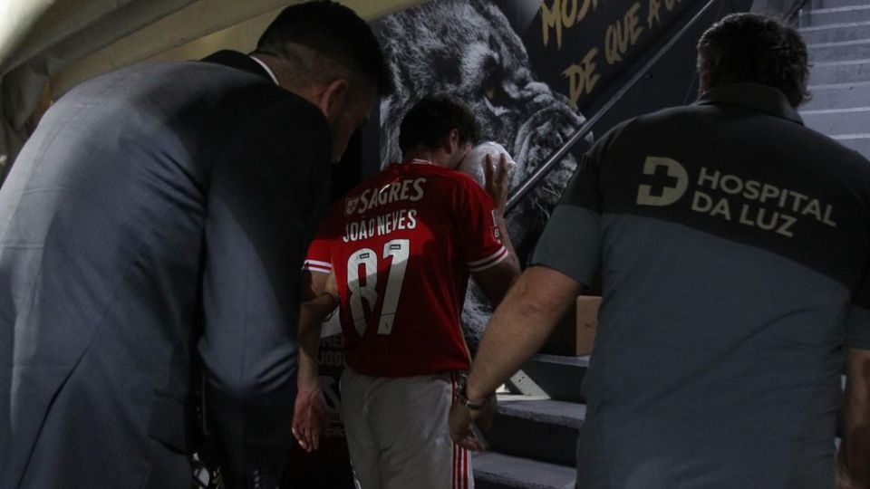 Benfica: João Neves em dúvida para o SC Braga