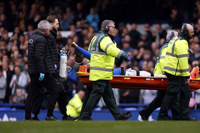 Sean Dyche confirma que Beto está «certamente fora dos próximos dois jogos»