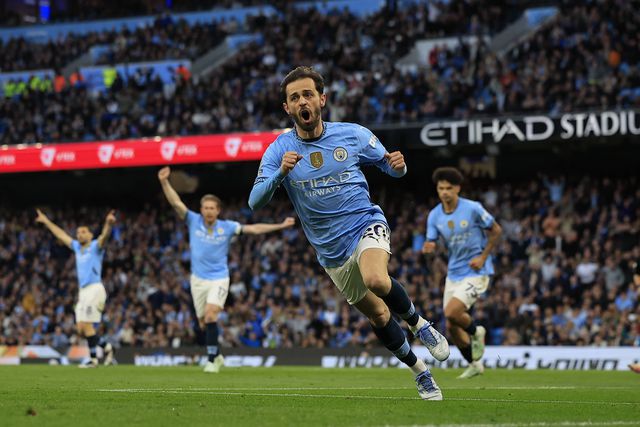 Bernardo Silva a festejar o primeiro golo do Man. City-Aston Villa, o seu quarto da época