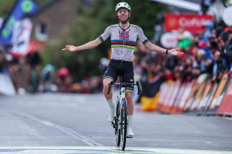 Pogacar volta a brilhar e vence La Flèche Wallonne pela segunda vez