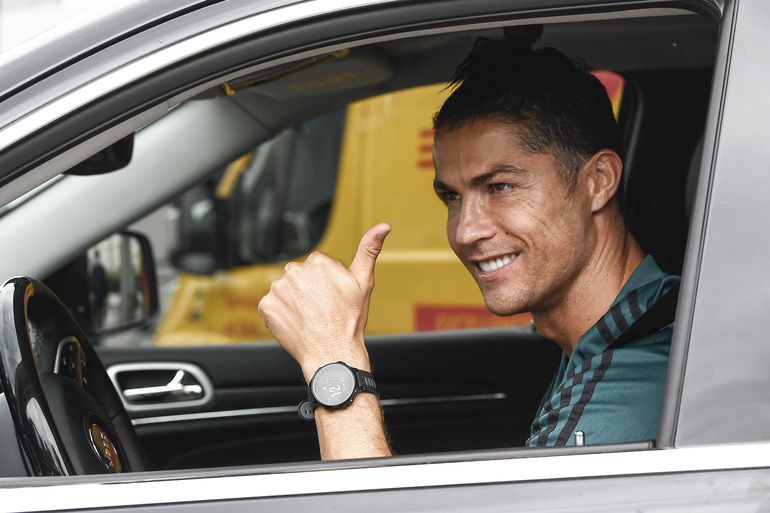 Sem pressão! O convite de Antetokounmpo a Ronaldo para continuar a jogar