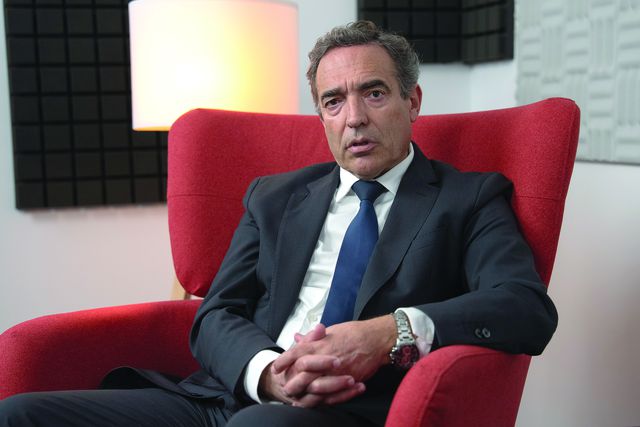 Reinaldo Teixeira durante uma entrevista a A BOLA