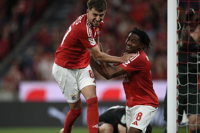 «Todos nós queríamos a renovação de Otamendi»