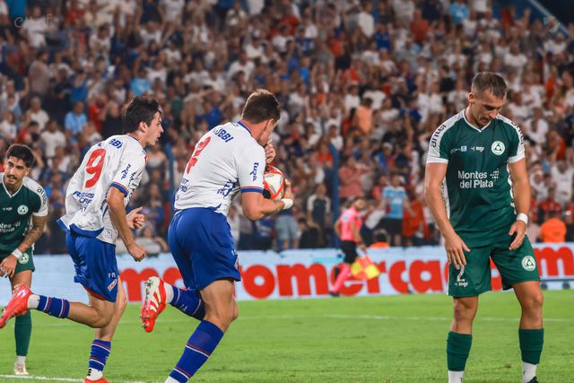 Coates a festejar um golo pelo Nacional (foto de arquivo: Nacional/X)