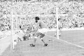 Eusébio, aqui num jogo com o Montijo em 1973. FOTO A BOLA