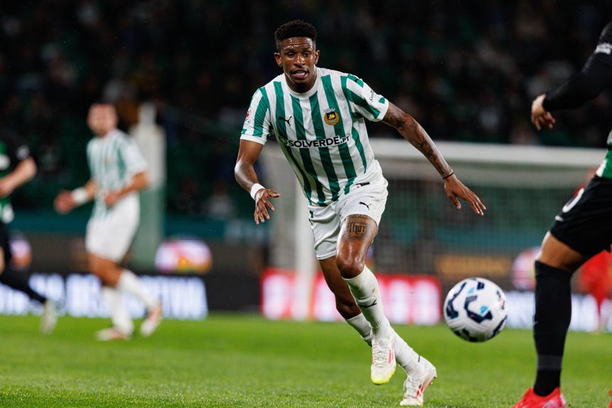 André Luiz está de pé quente