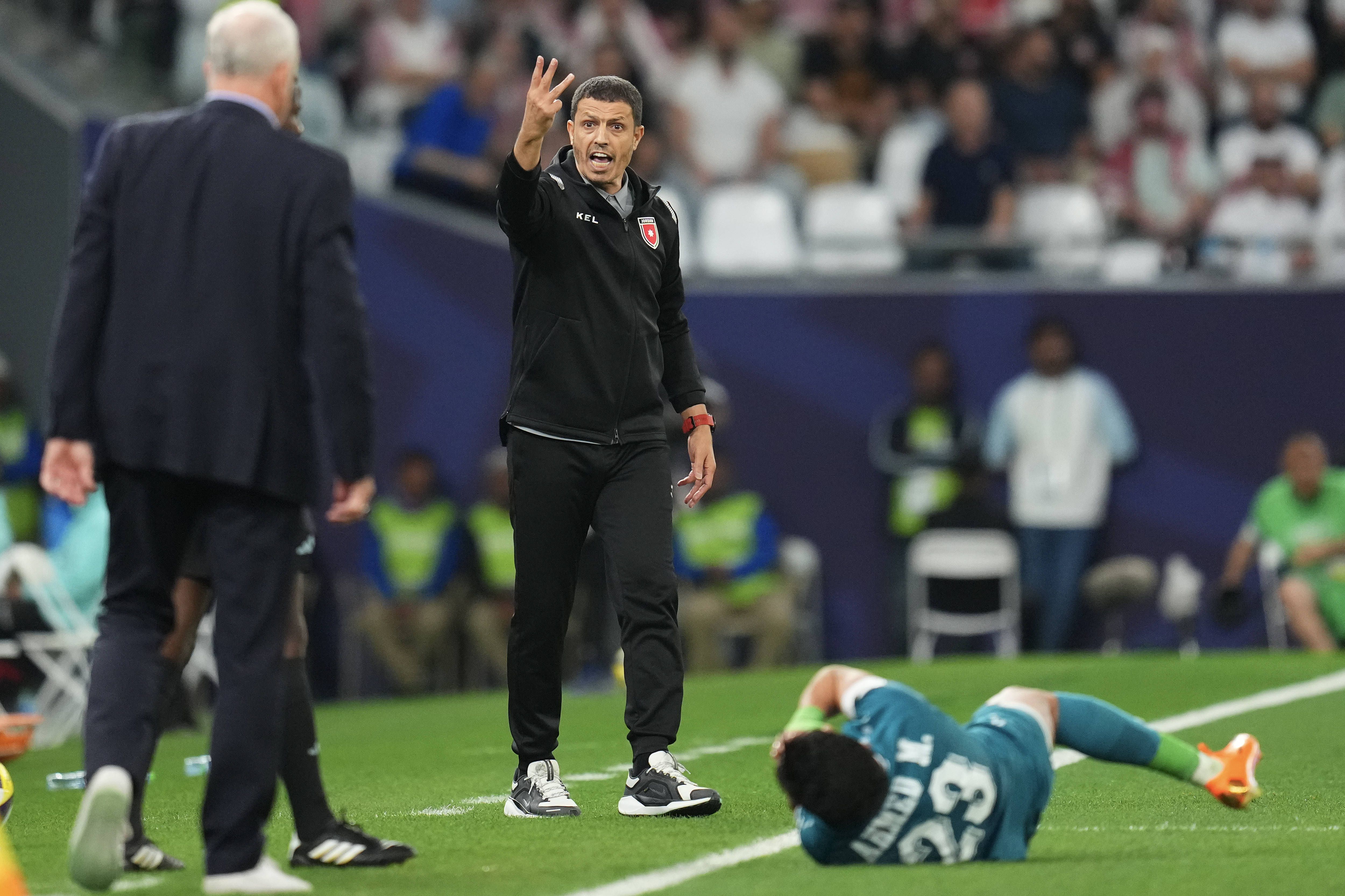 Jamal Sellami, selecionador da Jordânia - Nacionalidade: Marroquina