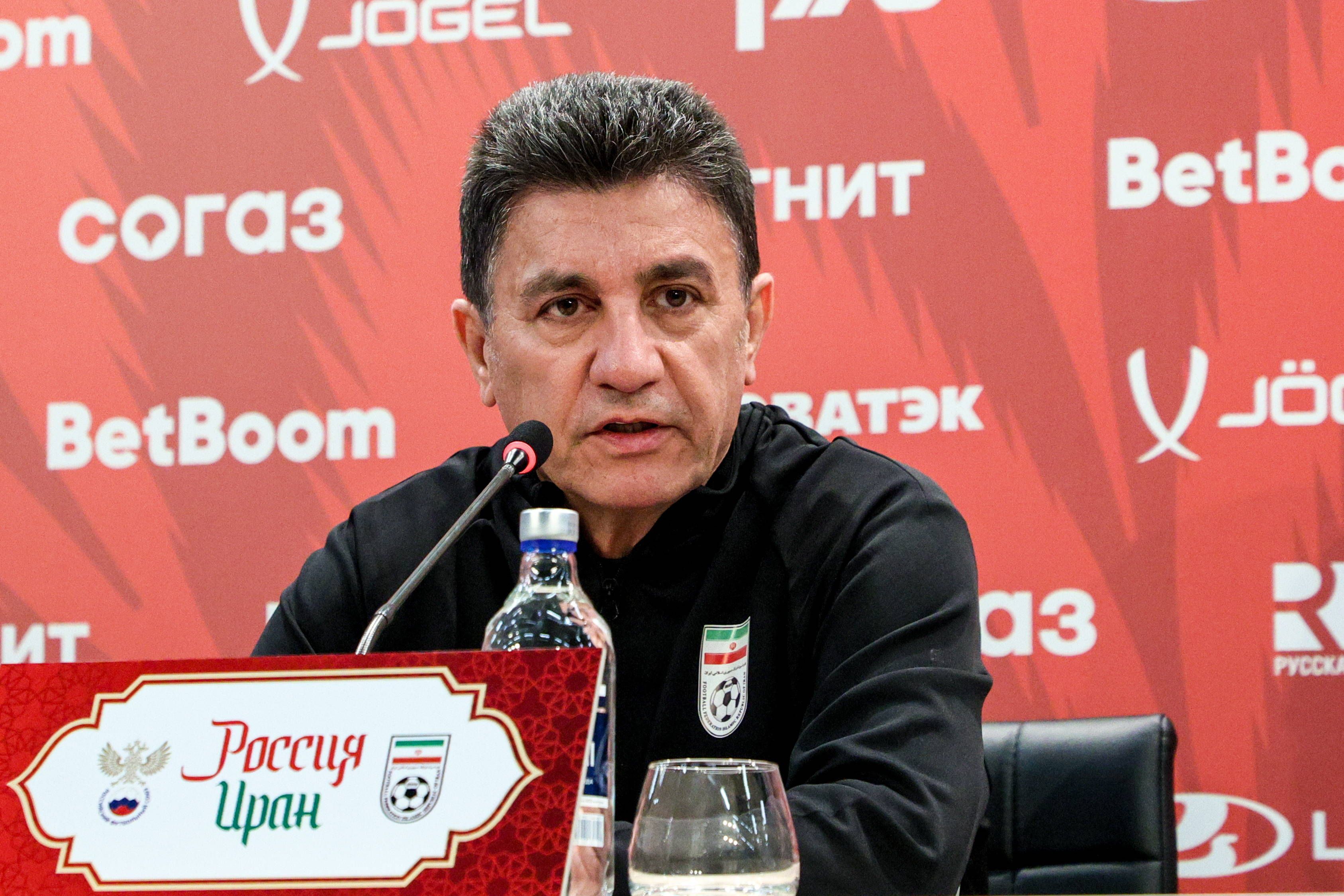 Amir Ghalenoei, selecionador do Irão - Nacionalidade: Iraniana