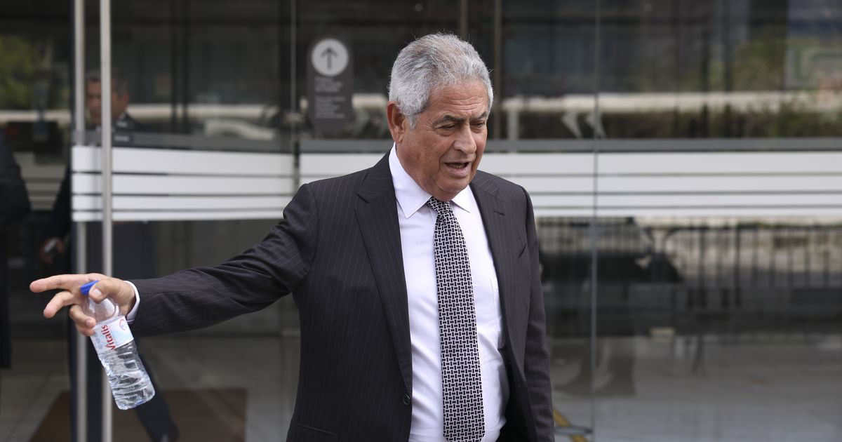 Luís Filipe Vieira partiu o braço em queda no Campus de Justiça