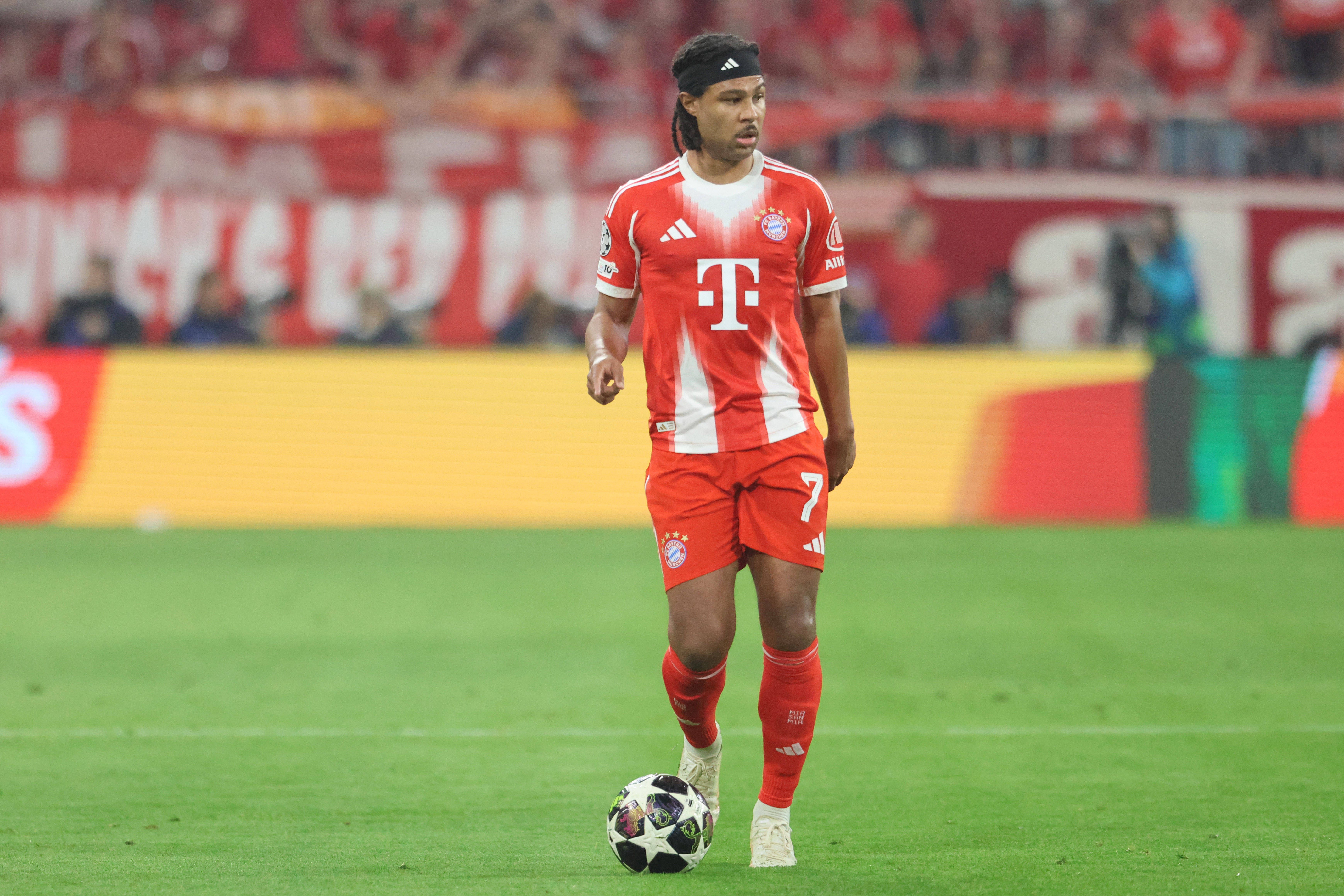 Serge Gnabry - Alemanha - Lesão nos adutores da coxa direita - Foto: IMAGO