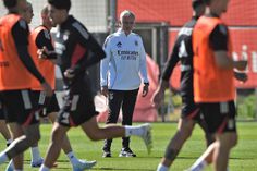 José Mourinho, treinador do Benfica